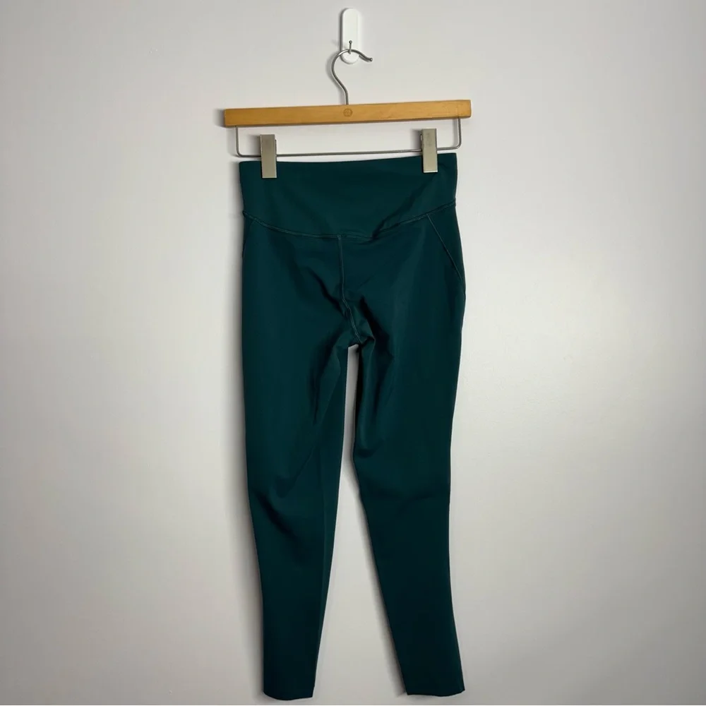 Lululemon Base Pace High-Rise Crop 23" - Green Jasper - Picture 4 of 8